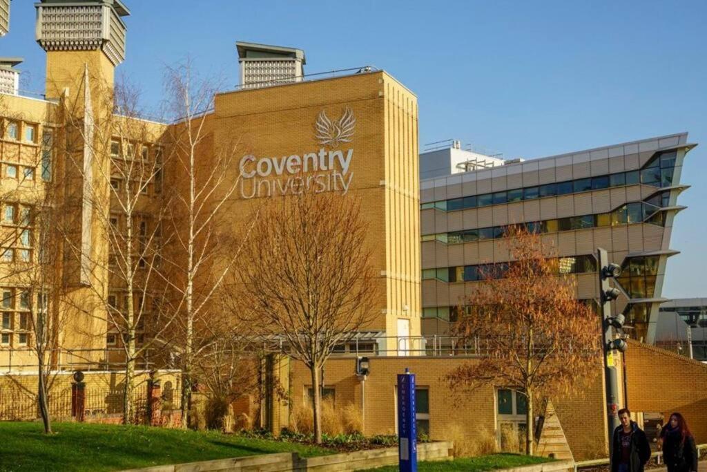 Comfortable Town House In Coventry City Centre Villa Bagian luar foto